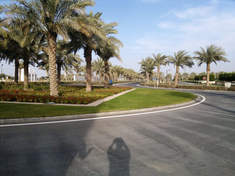 Abu Dhabi, Dubai