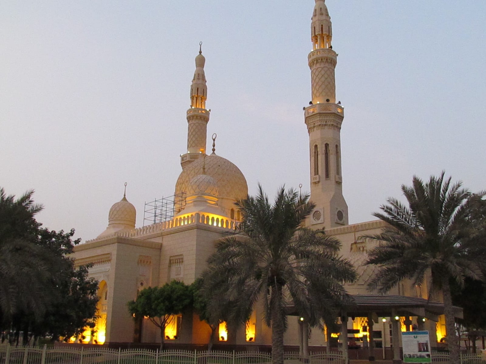 Jumeirah Mosque, Dubai